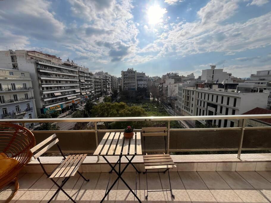 Maria'S Sunlit Apartment Piraeus Buitenkant foto